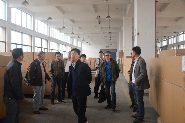 ���鴦���ڻ����